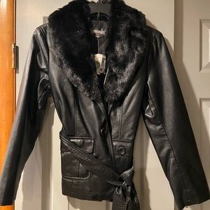 COPY - Sz L Roz & Ali Vegan Leather Coat w/ Faux  Fur Collar-See Disclosure